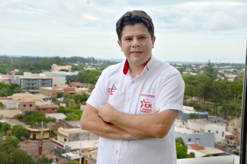 Fernando Esteche inscribiÃ³ su pre candidatura para la Intendencia