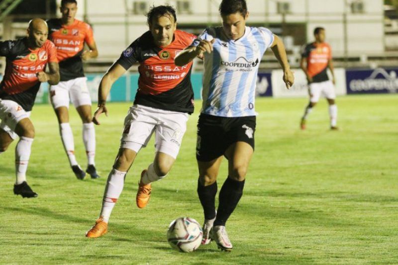 GuaireÃ±a y River Plate firman opaco empate en Villarrica