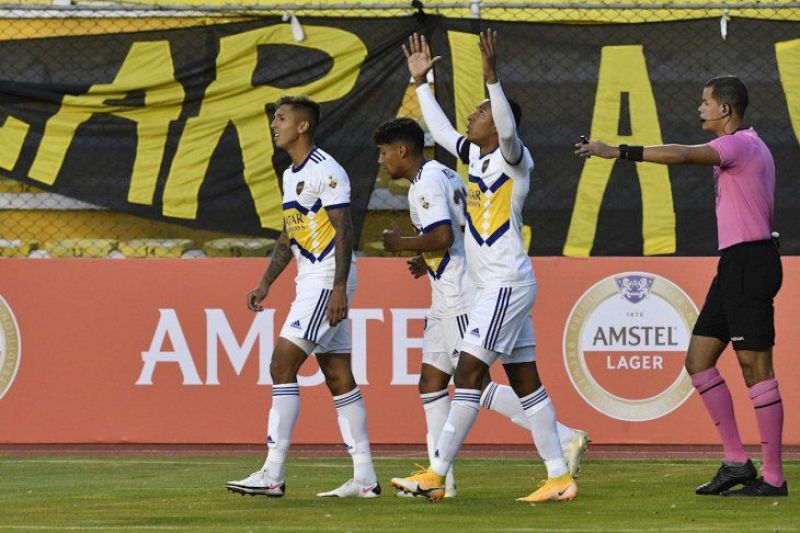 Boca Juniors se impone ante The Strongest en La Paz
