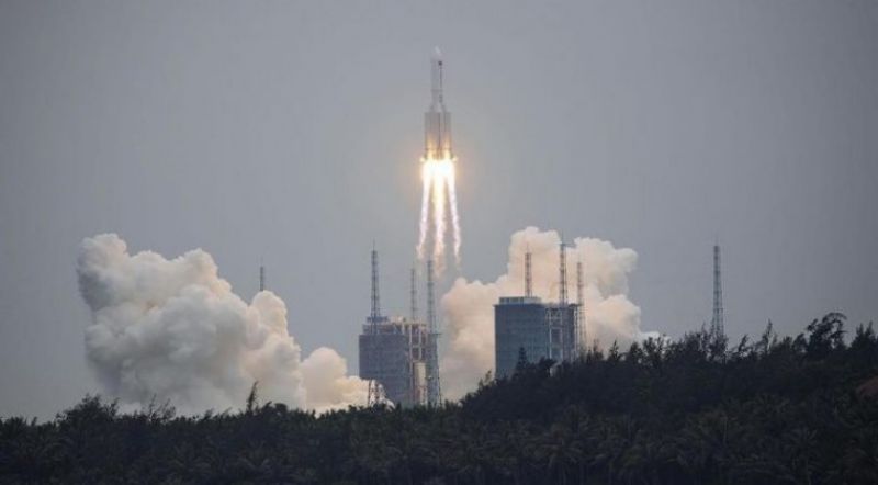 El PentÃ¡gono rastrea un cohete chino fuera de control que regresa a la Tierra