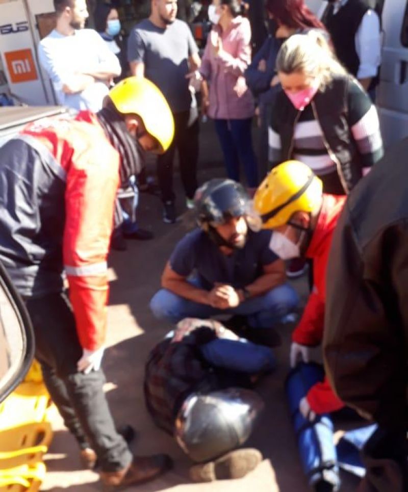 Motociclista brasileÃ±o quedÃ³ con fractura tras colisionar por una camioneta