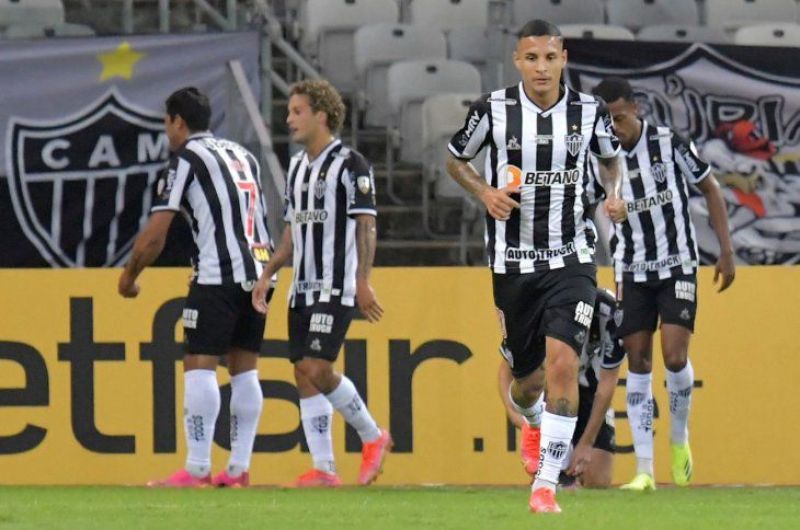 Cerro PorteÃ±o cae por goleada ante AtlÃ©tico Mineiro