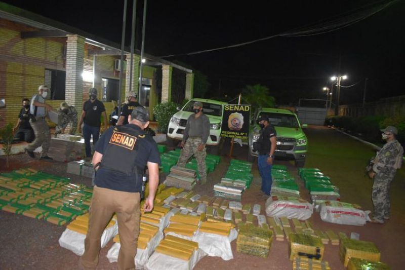 Ubican en Zanja PytÃ£ dos camionetas cargadas con marihuana lista para ir al Brasil, pero no a sus encargados