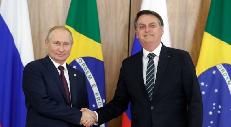 Bolsonaro conversa con Putin interesado en la vacuna Sputnik V