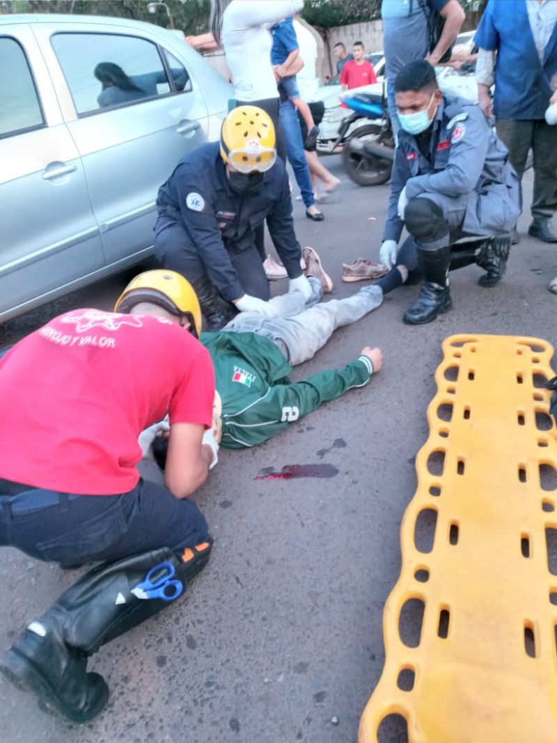 Motociclista quedÃ³ con lesiones tras colisionar por un automÃ³vil en el barrio San Gerardo