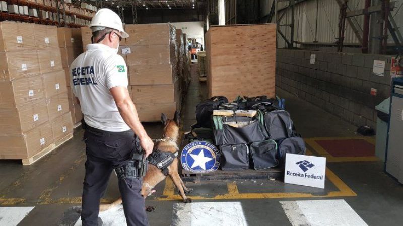 Receita Federal se incauta de 800 kilos de cocaína en puerto de Brasil