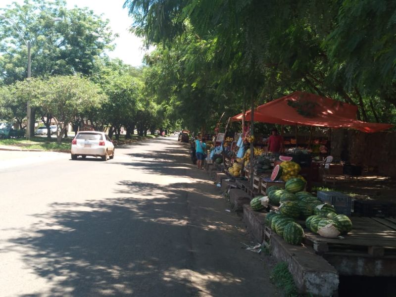 Vendedores de la avenida Carlos Domínguez  fueron invitados a ubicarse mejor