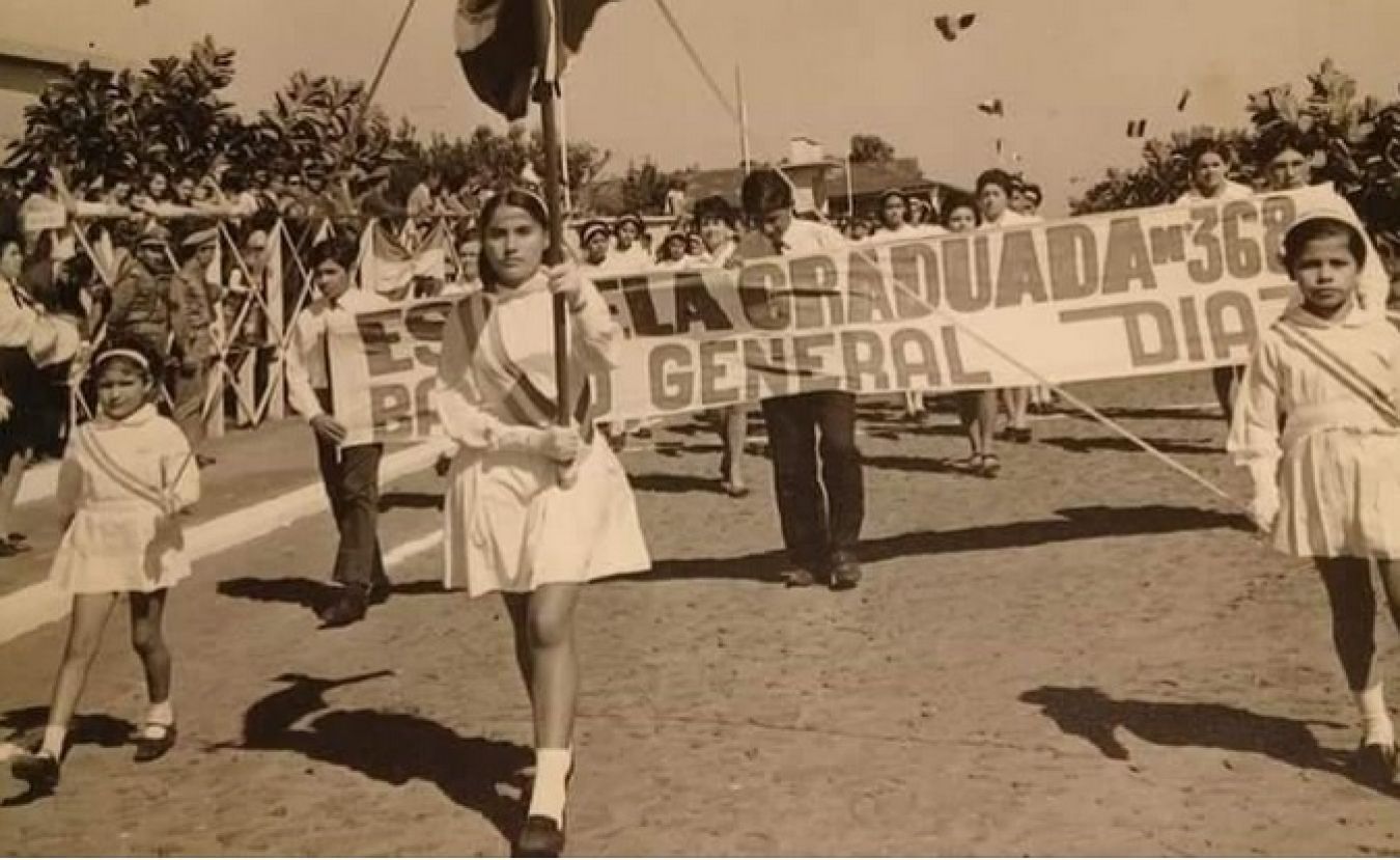 Desfile estudiantil, una tradición vigente que data de los años 40