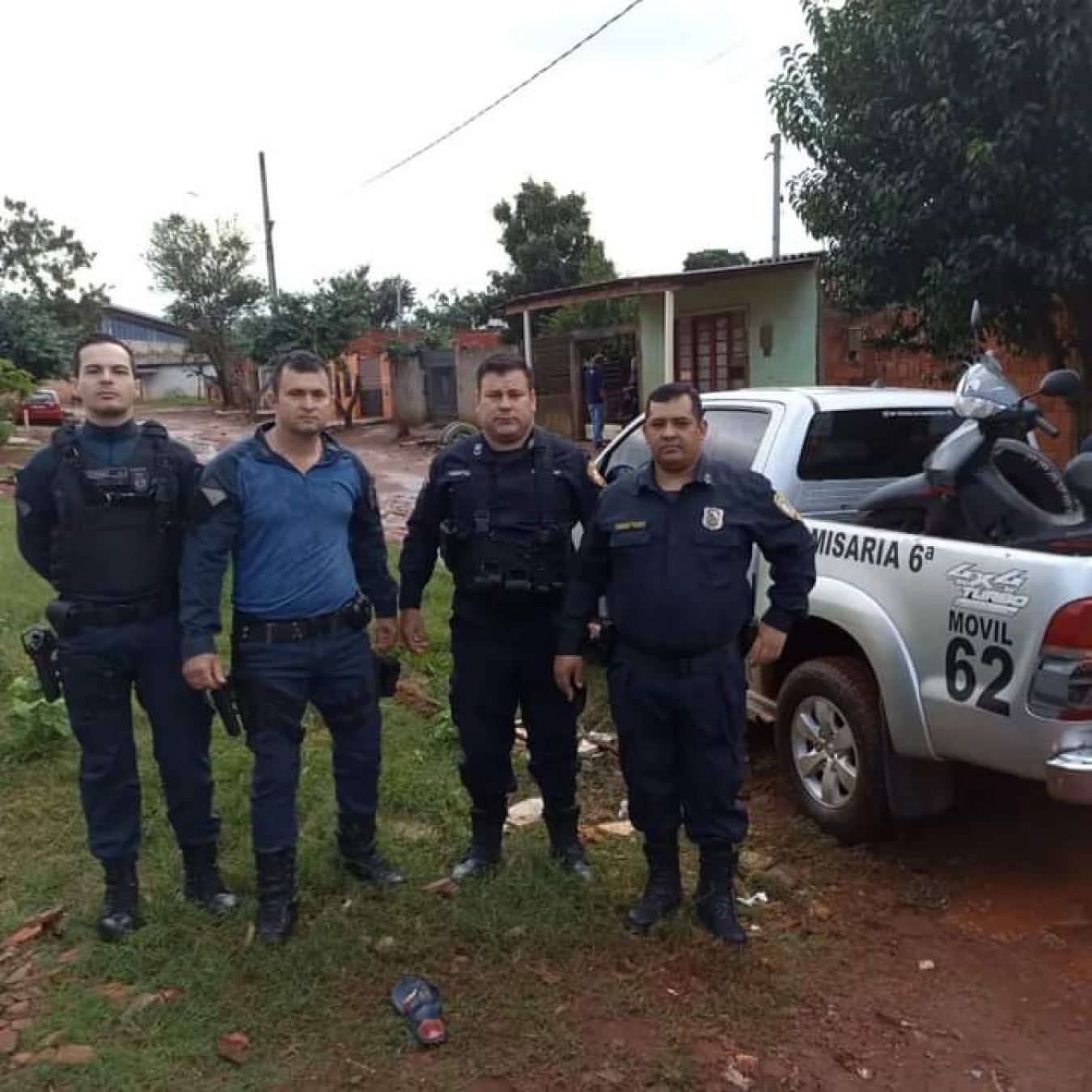 Policia Nacional y Policia Militar recuperan en el lado brasileño motocicleta robada en General Genes