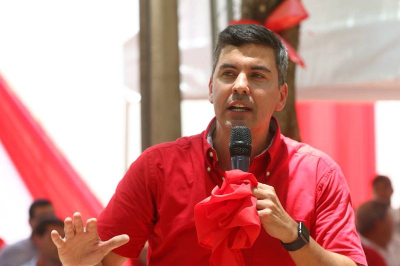 Santiago Peña repudia persecución política del oficialismo contra funcionarios