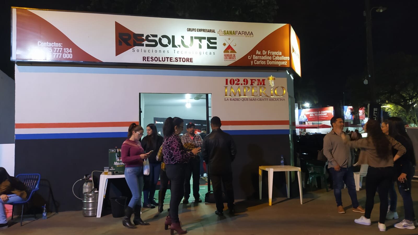 Ganadores del sorteo de premios de Resolute Soluciones Tecnológicas en la Expo Amambay