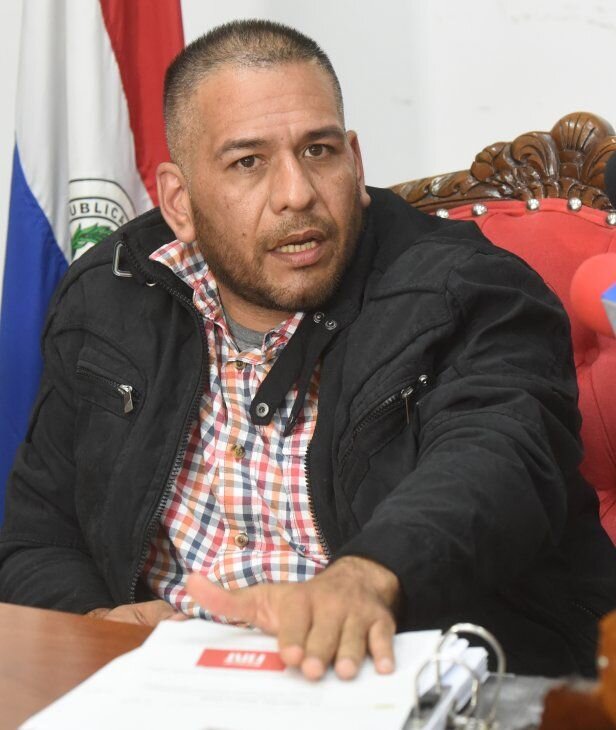 Miguel Godoy renuncia como defensor del Pueblo tras pérdida de apoyo del cartismo