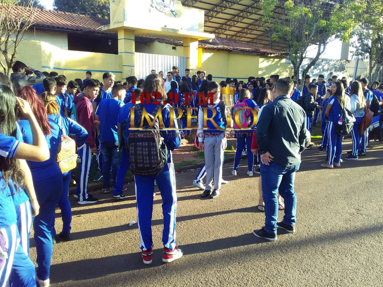 Destituyen a director del colegio Florencio Acevedo y alumnos toman la institución