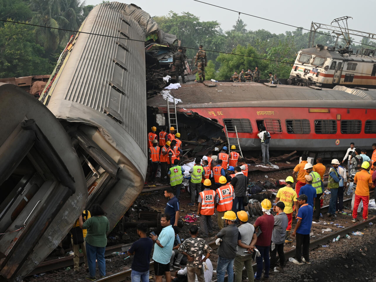 La peor tragedia ferroviaria: 280 muertos y cientos de heridos en India