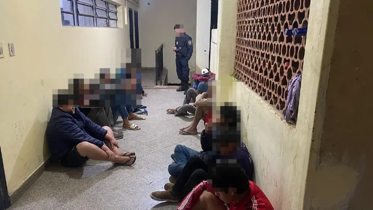 Redada de la Policía en la Chacarita deja 2 detenidos y 25 aprehendidos